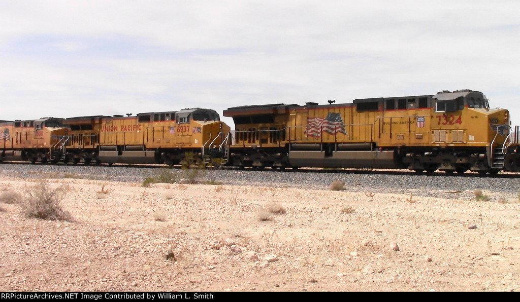 EB Manifest Frt @ Erie NV W-Pshrs -2